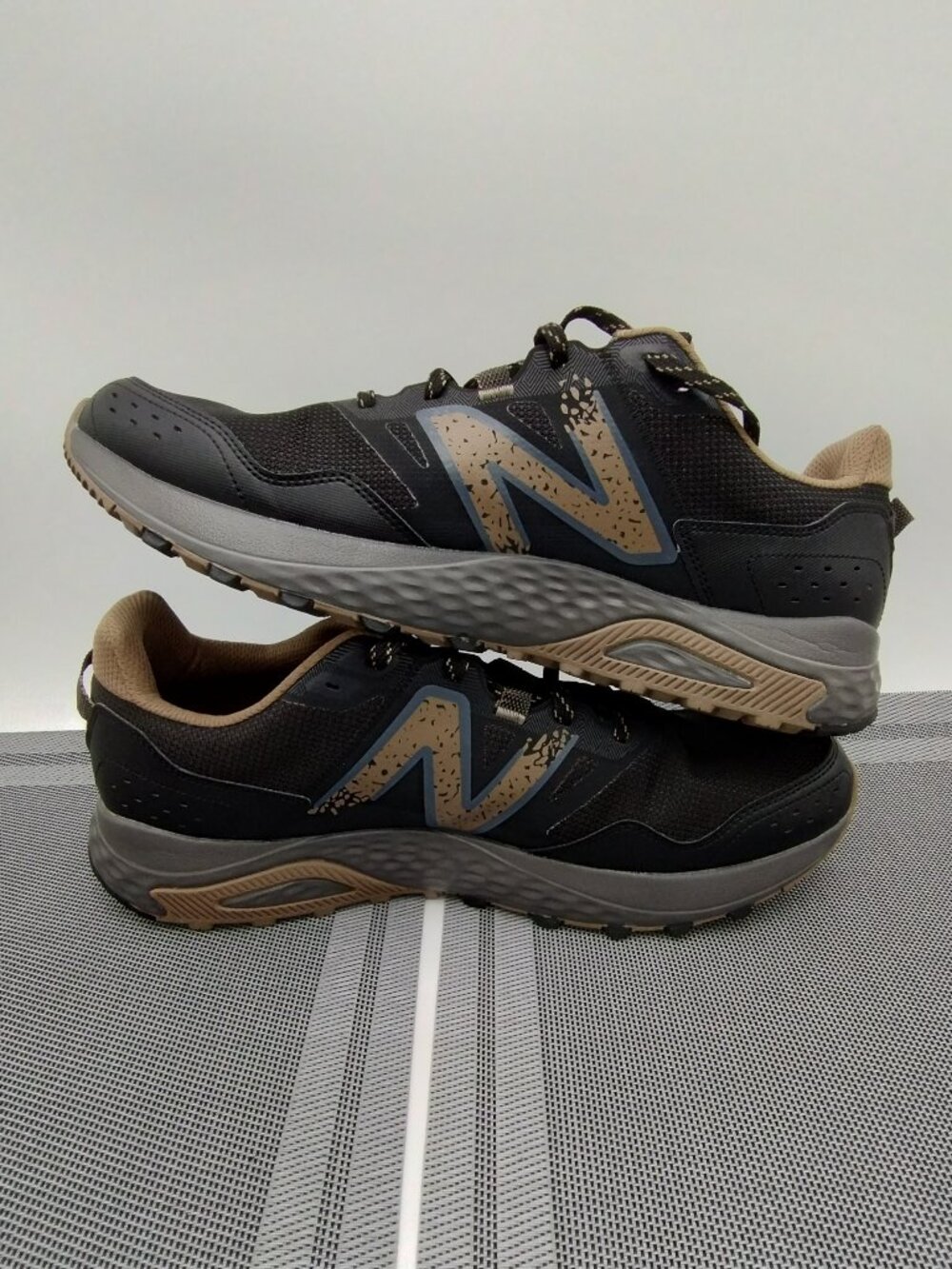 New Balance T410 V8 Trail Running Shoes Wide Size 15(2E)